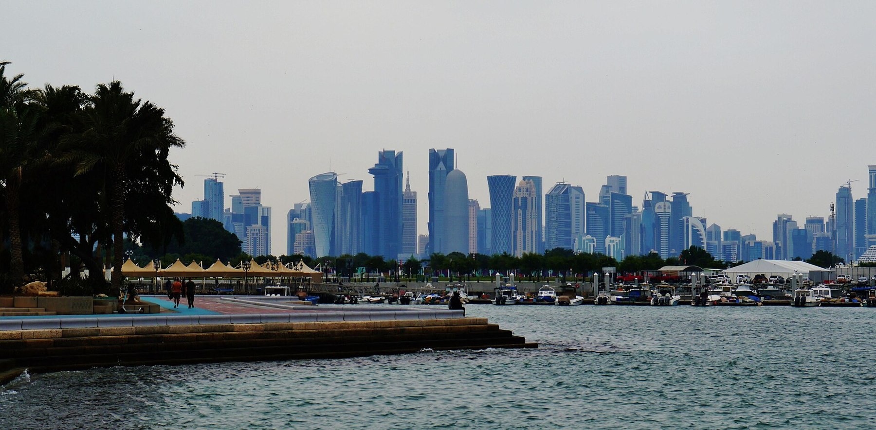 La baie de Doha et les tours de West Bay
